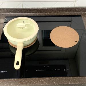 기버스 국산 인덕션 보호 매트 패드 x3매 스크래치 방지 냄비받침 겸용 실리콘패드