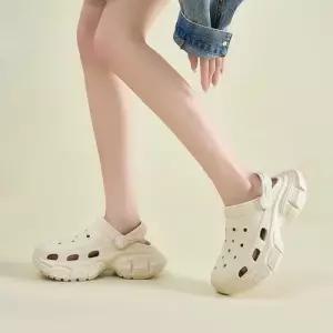 여사친 신는 샌들 여름용 슬립온 슈즈 키높이 스트랩 슬리퍼로 펀칭 2 ST5