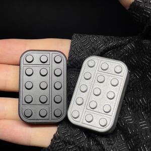 무한 자석 금속 손가락 푸시 카드 스트레스 완화 장난감이 포함된 DYEDC 블록