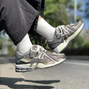 뉴발란스 1906A 썬더 스니커즈 브라운 슬레이트 그레이 U19066U8