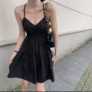 블랙 인기 G126036 끈나시 프릴 감성 원피스 여성원피스 치마 끈나시 프