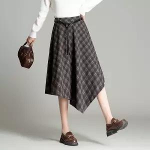 스커트 여성 롱 가을 빈티지 언밸런스 볼륨 A라인 체크 예쁜핏 중기장 OOTD3
