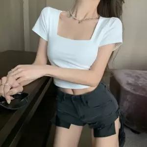 티셔츠 스퀘어넥 데일리 반팔티 크롭 클래식 가을 겨 가을 겨울 데일리룩 스트릿패션