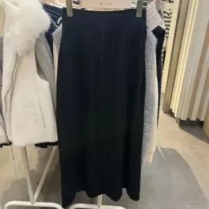 [밀스튜디오] HC06 주름 롱 니트스커트 LRCSKS107BKO_P412141446