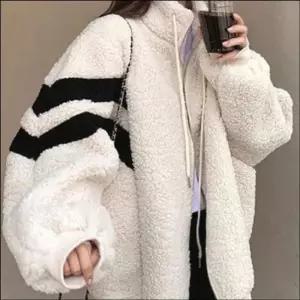 여성 포인트 뽀글이 집업 아우터 배색 인조양털 루즈핏 점퍼