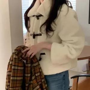 양털 더블 숏자켓 겨울 큐티 양털숏자켓 아우터