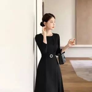 여친 치마 원피스 검정 A라인 U넥 커리어 정장 필수템 봄가을 사각넥 7부소매 인기1
