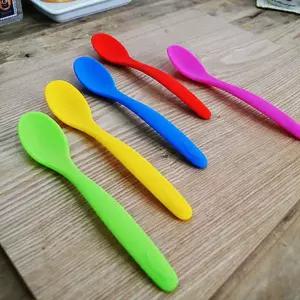 다용도 실리콘 스푼 1P 이유식 간식 티스푼 숟가락