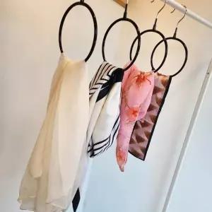 옷걸이 소품걸이 미끄럼방지 수건 스카프 링옷걸이 넥타이