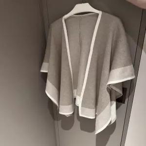 케이프 코트 판쵸 여성 울케이프코트 간절기 망토