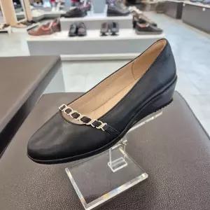 [ELCANTO]엘칸토 HC11 양가죽 여성 펌프스 4CM 웨지 세미정장 펌프스 W6V9U6X1319 (S46342868)