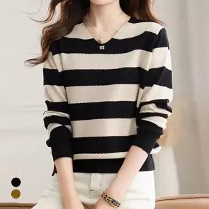 화세 더블디큐빅배색라인니트_HB5FKN015C