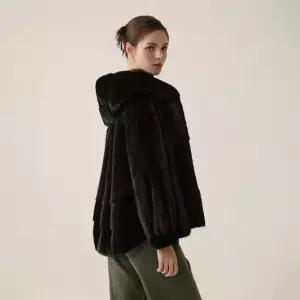 [유로컬렉션] [택가 1,990,000원]사가 휘메일 풀스킨 밍크 더블후드 코트