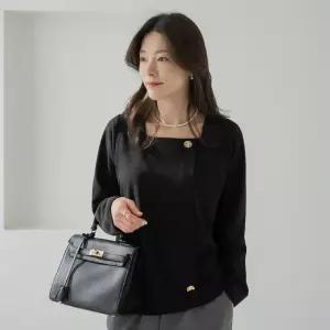 엄마옷 마담4060 [클래씨마담]골드단추스퀘어넥 여성 블라우스-RBL2602011-