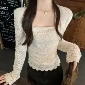 [옷자락]여자 겨울 가을 기모 레이스 긴팔 크롭 블라우스_P417553889