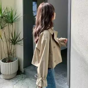 [하프클럽/옷자락]여자 폴리 크롭 더블버튼 루즈핏 트렌치코트