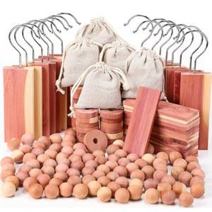 [미국배송] 의류 보관용 GETERY 150개 시더 블록 금속 후크 칩 및 서랍 옷장 프레시너용 볼 나무 향 액세서리 포함 향기로운 판자