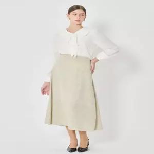 [오조크][오조크(OZOC)] 플라워 뒷밴딩 A라인 스커트 (택가격 112000원)