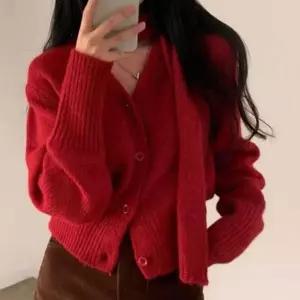 [하프클럽/셀러허브_여성트랜드패션]여성 가디건 브이넥 니트 세트 스카프