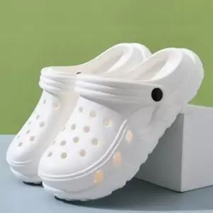 좋은 품질 데일리 밴드 화이트 클래식 샌들 펀칭 휴가 구멍슬리퍼 소음방지슬리퍼