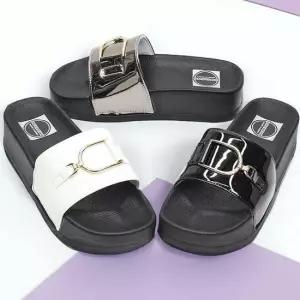 4CM 키높이 슬리퍼 유광스트랩 발등장식 미끄럼방지 여성슬리퍼 여름슬리퍼 발편한슬리퍼