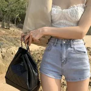 데님 핫팬츠 하이 웨스트 여름 여성 데님 숏 팬츠 반바지 슬림핏 캐주얼 기장 스판