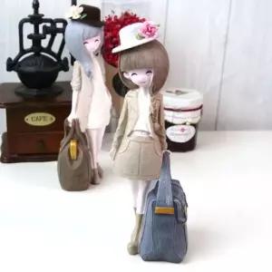 귀여운 여인 소품인형 여행C) 소품인형 사람인형 귀여운여인 캐릭터소품 미니어처소품