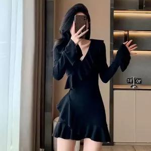 치마 니트 원피스 검정 플레어 소매 스몰 브이넥 여자쉬폰원피스 ible1