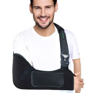 KONSEDIK 남성 및 여성용 팔 어깨 슬링, 회전근 커프 부상을 위한 포켓 패드가 있는 다공성 컴포트 용 팔, 손목, 팔꿈치, 쇄골 골절 후 지지(블랙, 미디엄)
