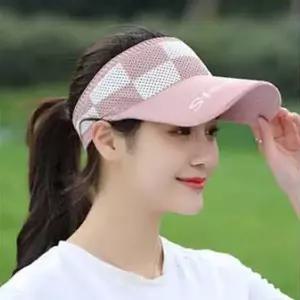 여자 중년 엄마 나들이 썬 캡 체크 챙 니트 모자 코디