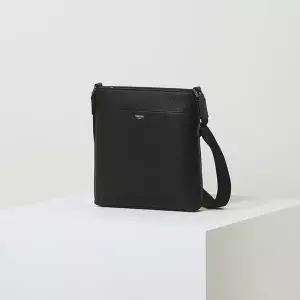 [헤지스](광주신세계)[HAZZY ACC]블랙 로고배색 가죽 크로스백 HJBA5F892BK