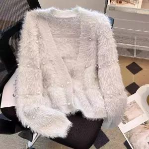 KARRA 진주드롭실버퍼가디건_A4F0470