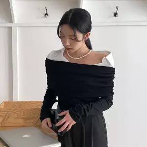 [하프클럽/옷자락]여성 유니크 셔츠 레이어드 오프숄더 셔링 긴팔 니트