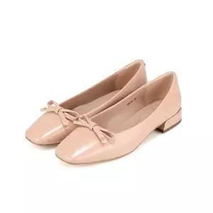 BABARA 소가죽 에나멜 스퀘어토 3cm펌프스 BBI142BE 352450