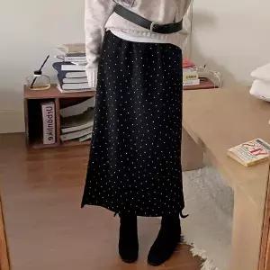 핫핑 [데일리템] 베즌 H라인 도트 사이드슬릿 밴딩 롱스커트