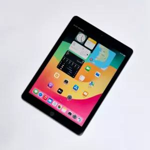 애플 아이패드 6세대 9.7인치 A1893 WiFi 32GB S급