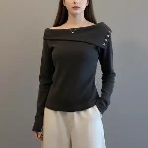 라플리 오프숄더 티셔츠