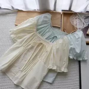 |CCH4289|여성 여름 시즌 봄 여행 룩 셔링 스퀘어넥 퍼프 소매 블라우스