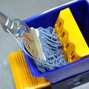 초등학교 플라스틱 안전 탈수기 마포걸레 짤순이 공용화장실 빌딩