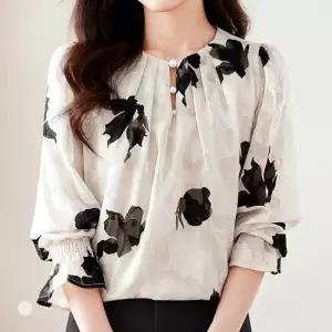 화세 셔링슬리브플라워블라우스_HB6SBL004C
