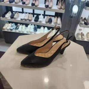 [엘칸토]엘칸토 HC10 여성슬링백검정7cm LCWO14U31319 (46337663)