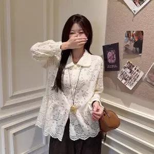 [하프클럽/]여자 봄 데이트룩 하객룩 로맨틱 레이스 프릴 페플럼 블라우스