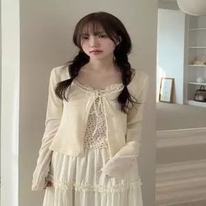 [엘루이즈][엘루이즈] [청순여리] 루니아 잔꽃 레이스 트리밍 실리본 나시 가디건 세트(4color)