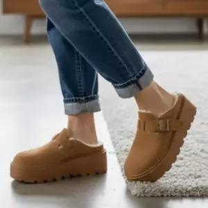 여성 사무실 털실내화 안감 신발 심플 방한 클로그 슬리퍼 털슬리퍼 러그 패딩부츠 방