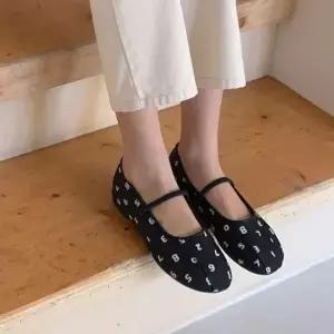 스타일 통굽단화 컴포트화 통굽 스니커즈 정장구두