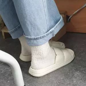 아이보리 슬리퍼 쿠션 뚱카롱 여성용 쿠션슬리퍼 거실 공작 유술