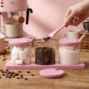 윌링롱 3개 커피 바 액세서리 세트 유리 조미료 병과 나무 뚜껑 숟가락, 향신료 병 트레이, 스테이션 정리 주방 장식용 설탕 차 용기 핑크