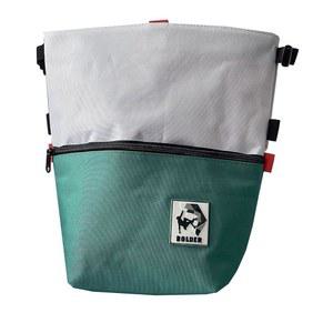 SESH 초크 버킷 - 마그네틱 클로저가 있는 클라이밍 및 볼더링용 대형 백, 브러시 홀더 4개, 메쉬 정리함이 사이드 포켓 2개 내구성이 뛰어납니다