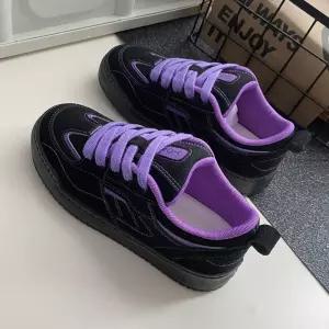 야무치 여사친 화이트 가을 캐주얼 데일리룩 신발 운동화 워킹화 리틀 슈즈 여학생 보드화 스트리트샷 KUK3