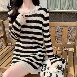 미니 니트 라운드넥 스트라이프 데일리 원피스 캐주얼